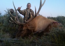 <p>H & A Outfitters, Inc. 2011 Hunting Photos. Elk, mule deer, mountain lion</p>